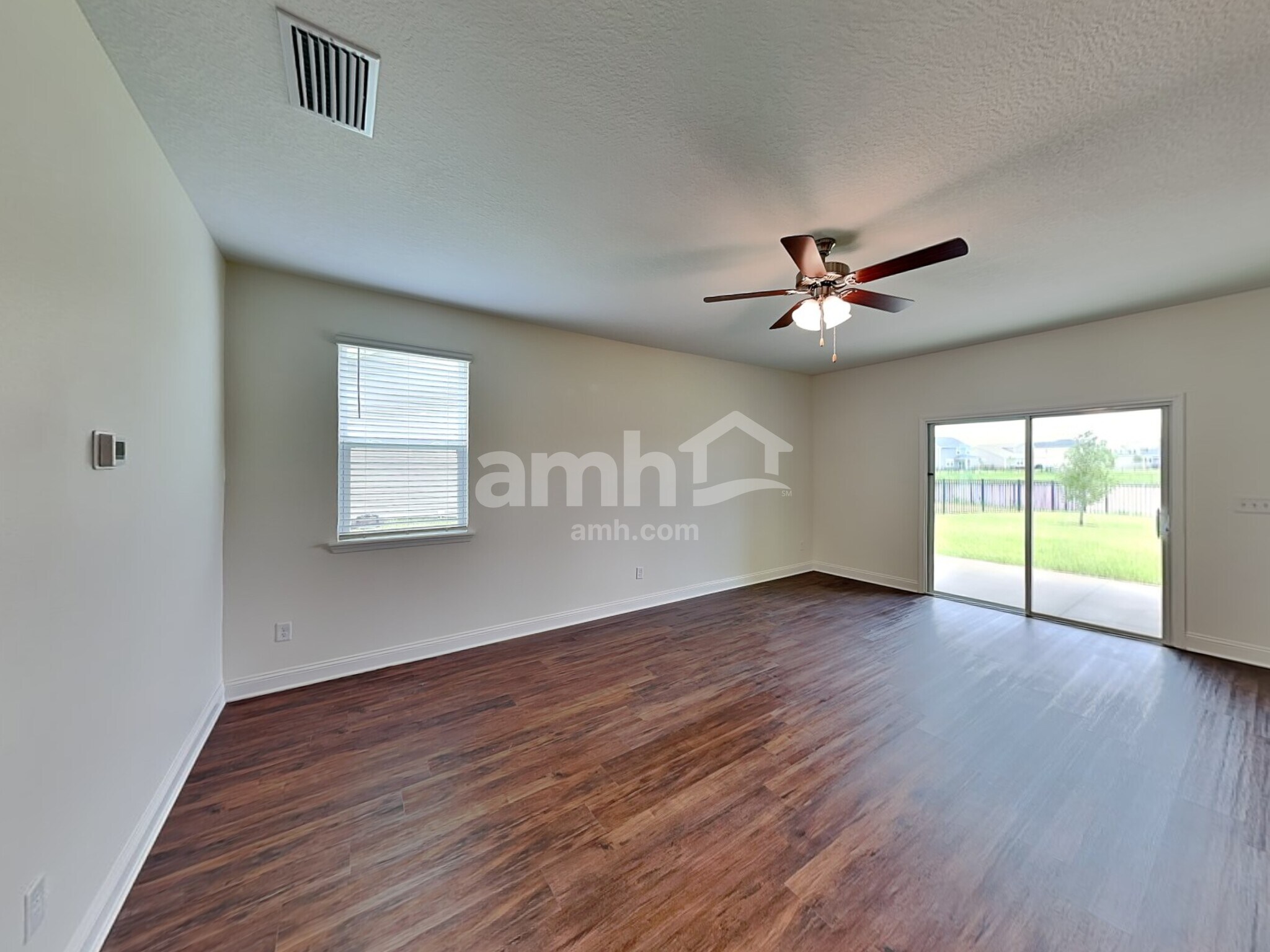 Building Photo - 352 Banyan Frst Dr