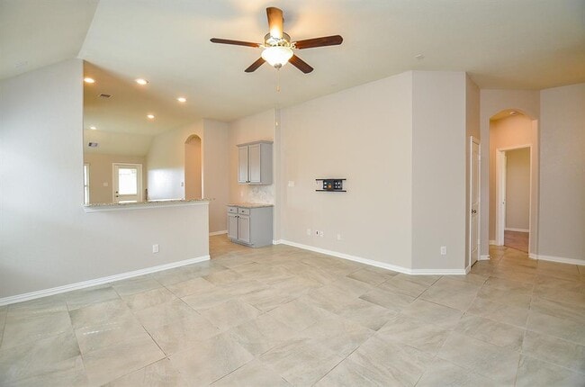 Building Photo - 23019 Tindarey Falls Ln