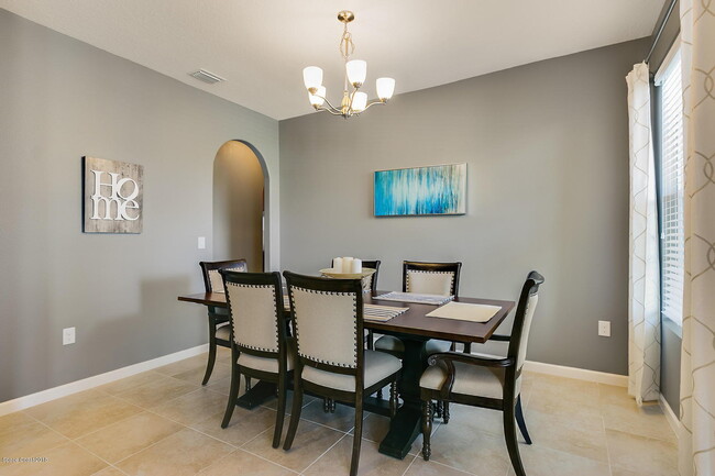 Building Photo - Sawgrass Lakes