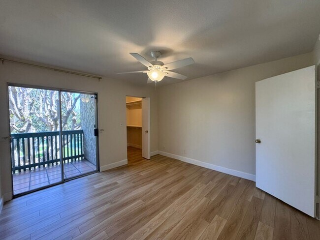 Building Photo - 576 N Bellflower Blvd