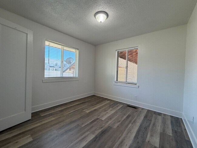 Building Photo - Beautifully Remodeled 3-Bedroom Home with Large Backyard, RV Parking & Modern Finishes in Santaqu...