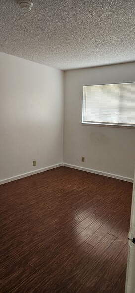 Building Photo - 2612 El Parque Cir