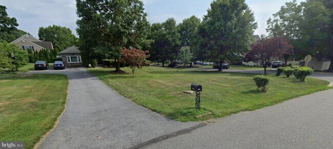 Building Photo - 1330 Park Ave