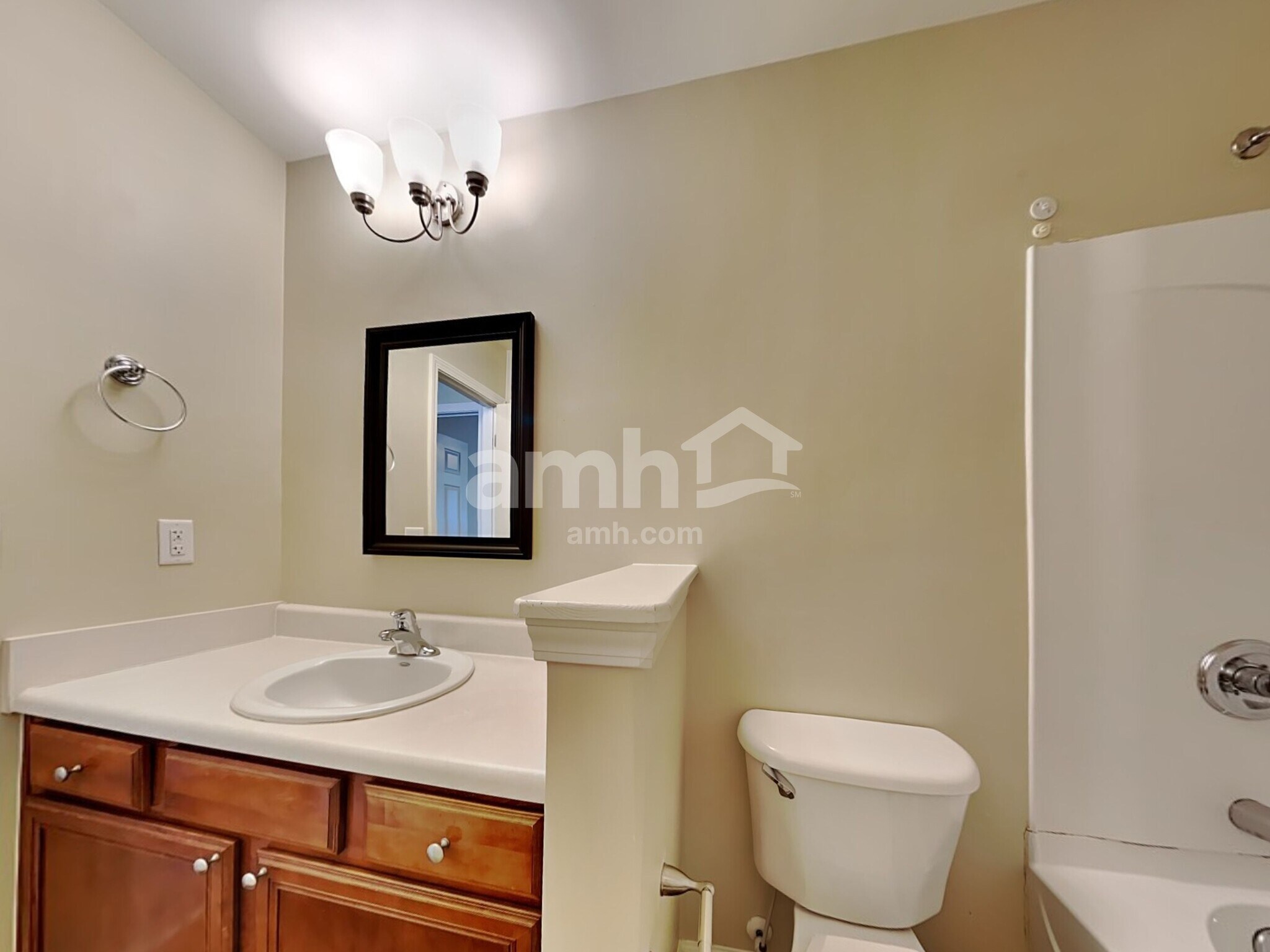 Building Photo - 417 Green Park Ln