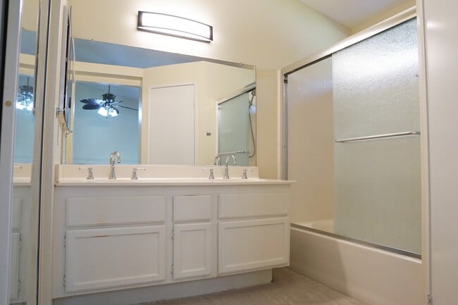 Building Photo - 78870 Sonesta Way