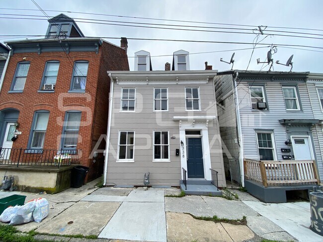Primary Photo - 338 S Duke St