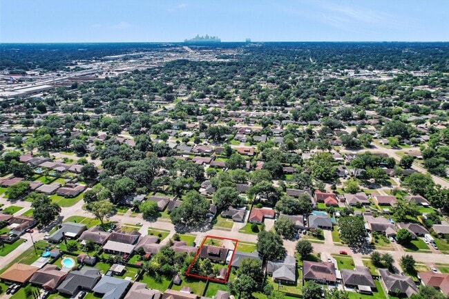 Building Photo - 1102 Mosher Ln