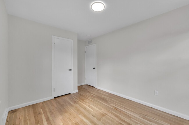 Building Photo - 14521 Trenton Rd