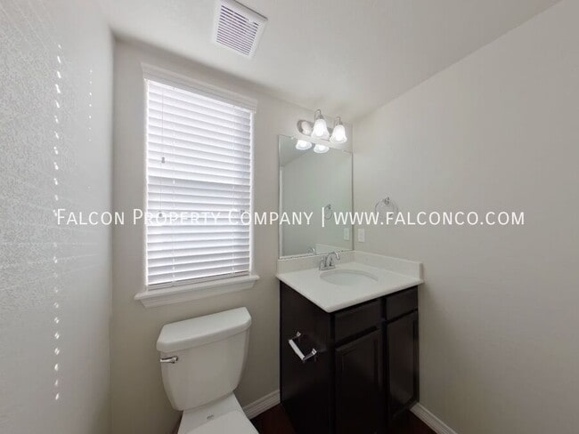 Building Photo - 12004 Eagle Crest Ct