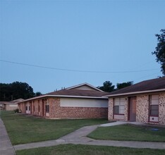 Building Photo - 1300 Courtland Rd