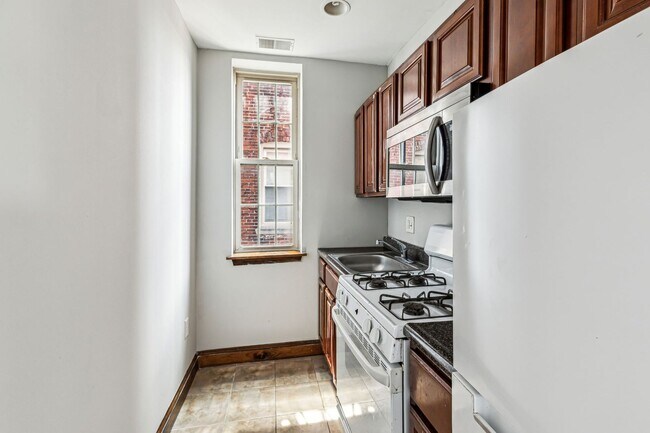 Interior Photo - 5100 WALNUT STREET LLC
