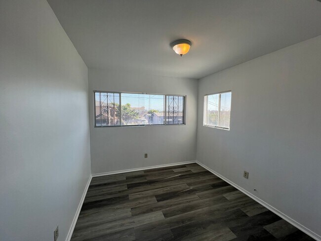 Building Photo - 2609 E Wall St