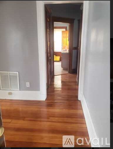 Building Photo - 61 Topliff St