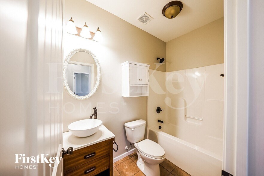 Building Photo - 345 Deer Creek Way