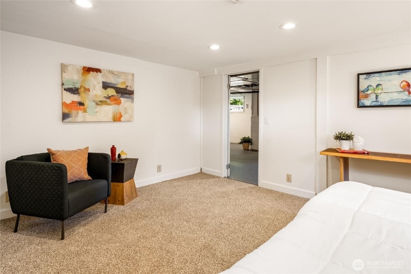 Building Photo - 9716 Dayton Ave N