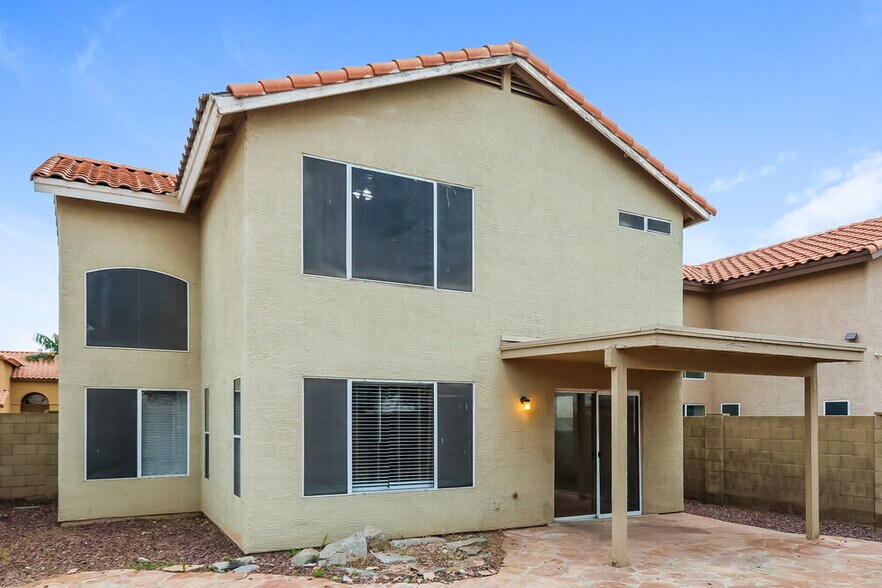 Building Photo - 1226 E Helena Dr