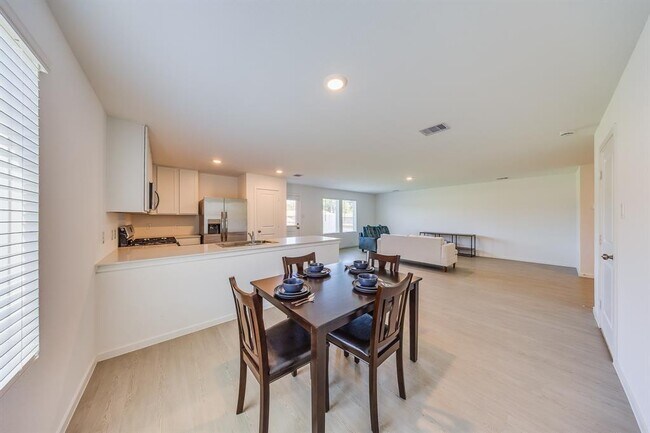 Building Photo - 18208 Pontecorvo Ln