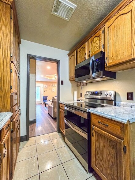 Building Photo - 2296 Maria Del Refugio Dr
