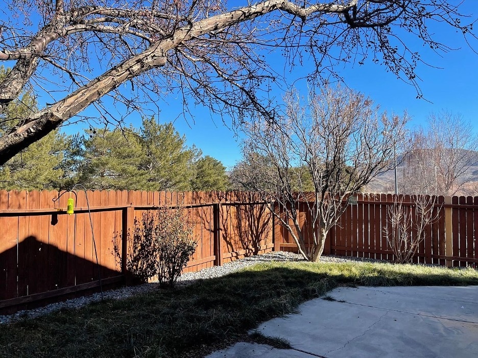 Building Photo - 4948 Bayridge Ln