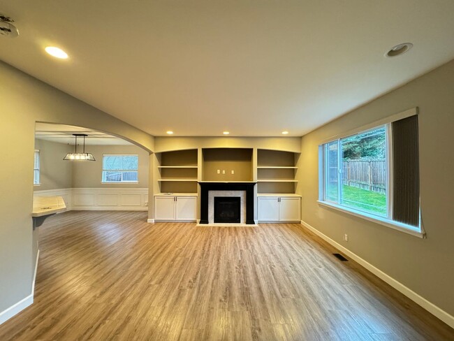 Building Photo - Spacious Home for Rent in Bothell, WA!