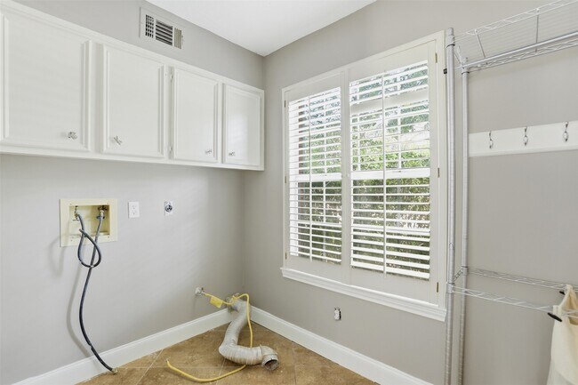 Building Photo - 4410 Wickford Cir