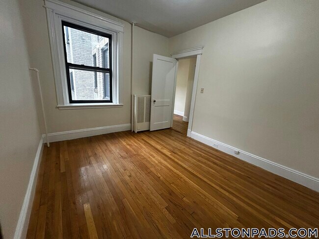 Building Photo - 1152 Commonwealth Ave