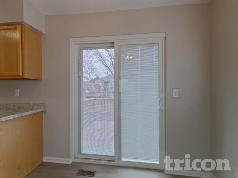 Building Photo - 414 Hawthorn St