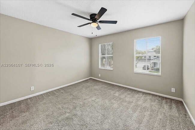 Building Photo - 1250 W Magnolia Cir