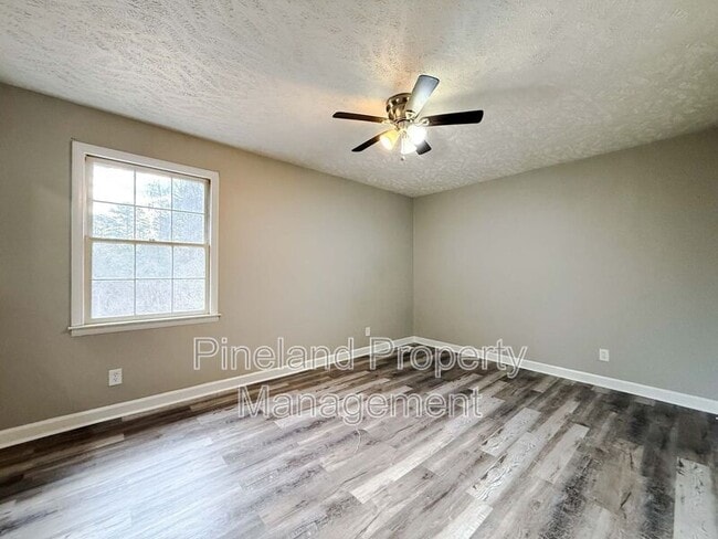 Building Photo - 1213 Strickland Bridge Rd