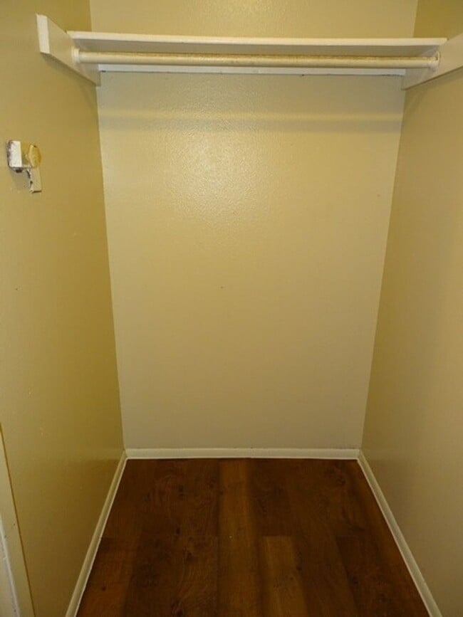 Building Photo - 300 Moursund Blvd