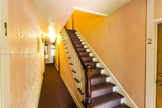 Building Photo - 514 Palermo Ave