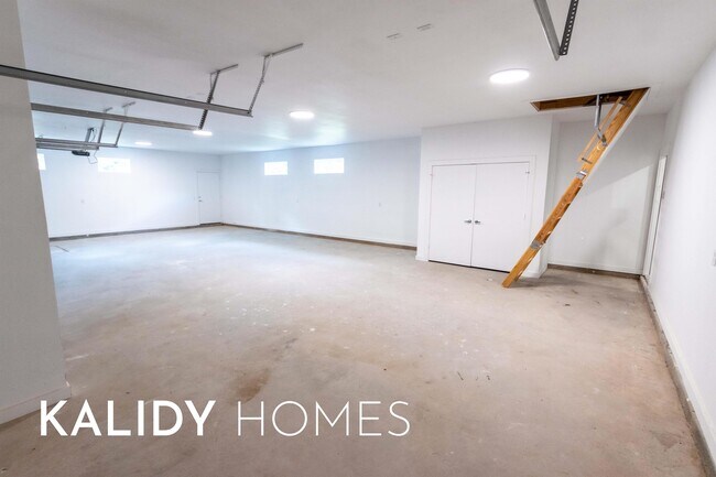 Building Photo - 1679 Kalidy Dr