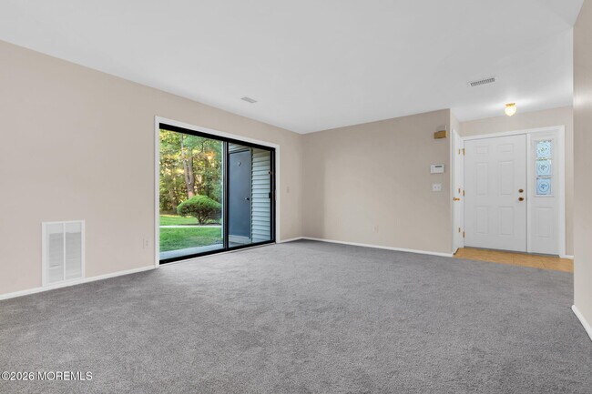 Building Photo - 2101 Bayhead Dr