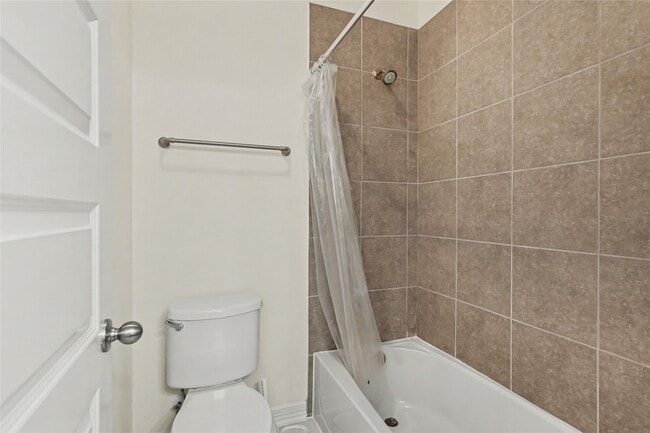 Building Photo - 10467 Lake Palmetto Dr