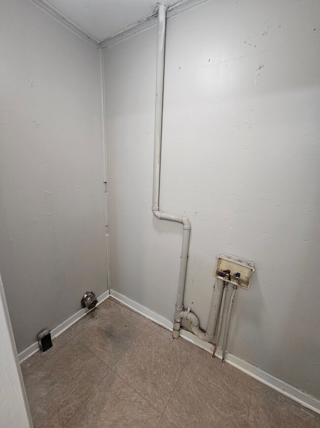 Building Photo - Rental in Jacksonville