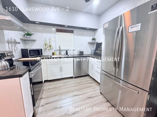 Building Photo - 1610 Clarewood Ave