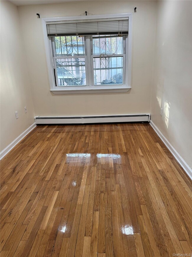 Building Photo - 1481 Needham Ave