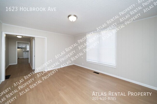 Building Photo - 1623 Holbrook Ave