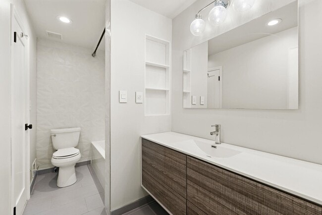 Building Photo - 766 Spinnaker Ct