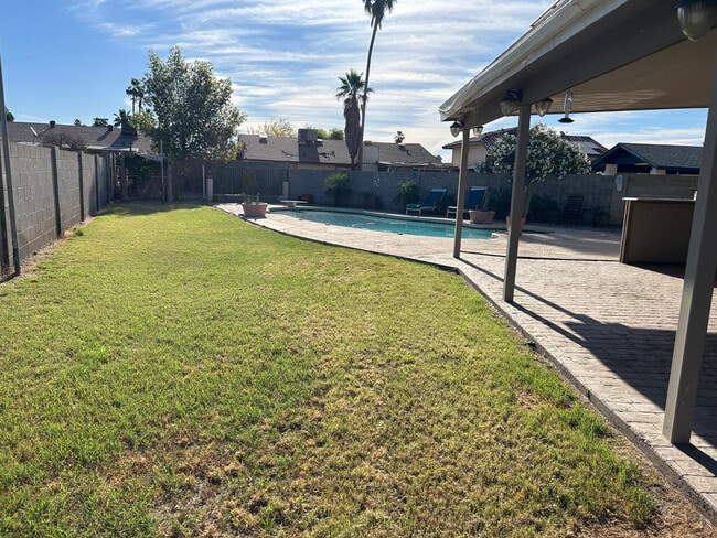 Building Photo - 6916 W Georgia Ave