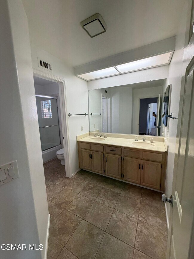 Building Photo - 608 Allegro Ct