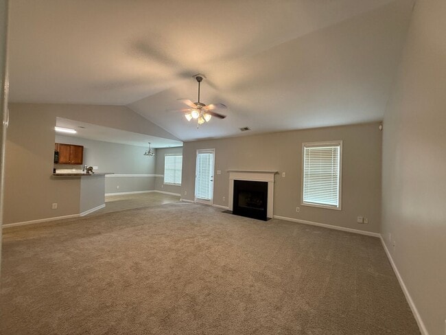 Building Photo - For Rent - 4 bedrooms - close to 295