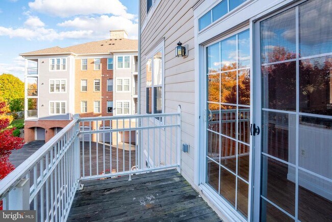 Building Photo - 92 Chevy Chase St