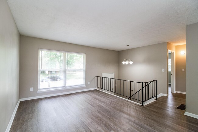 Building Photo - 2767 Bardwell Rd