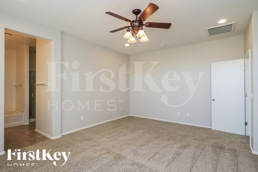 Building Photo - 3798 E Alamo St