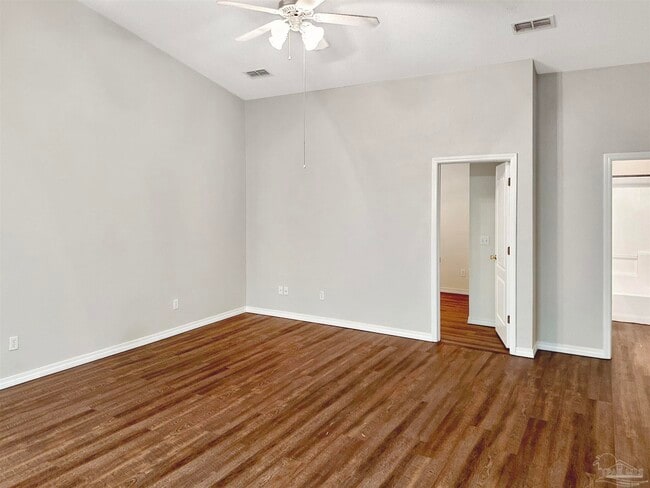 Building Photo - 217 Cohasset Ct