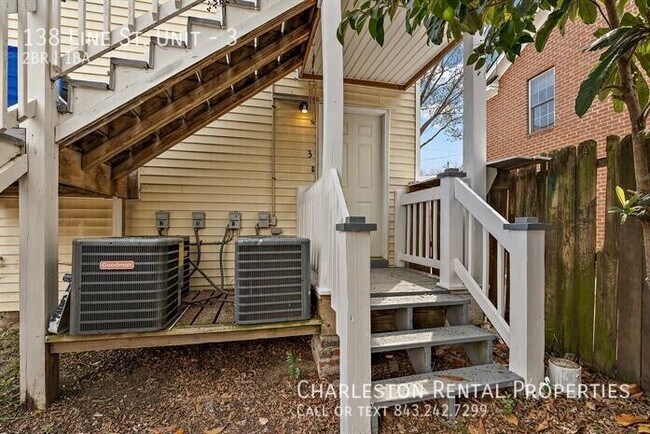 Building Photo - 138 Line St