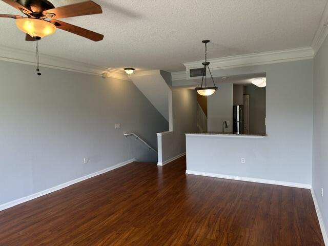 Building Photo - 2036 Alta Meadows Ln