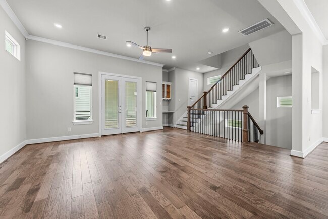 Building Photo - 954 Fisher St