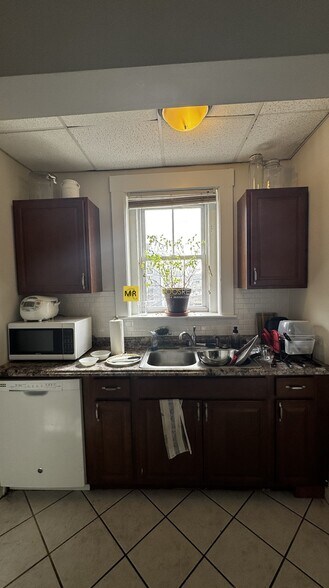 Building Photo - 78 Summer St